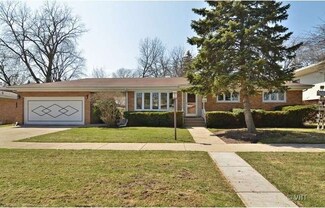 9352 Ewing Ave, Evanston, IL 60203