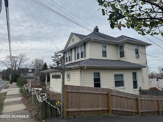 78 Navesink Ave, Highlands, NJ 07732