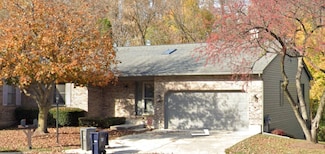 1987 Sandy Creek Dr, Elgin, IL 60123