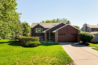 5700 Fawn Ln, Saint Paul, MN 55126
