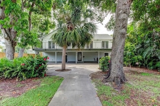 815 8th St N, Saint Petersburg, FL 33701
