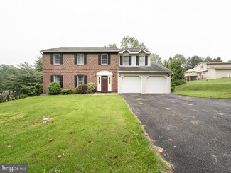 311 Mountain Ave, Robesonia, PA 19551