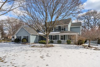 7587 Cobblewood Dr, Kalamazoo, MI 49009