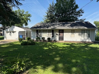 2516 Saylor Rd, Des Moines, IA 50313