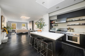 12 W 10th St Unit 4, New York, NY 10011