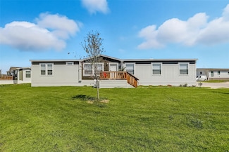 901 Browning Rd, Wilmer, TX 75172