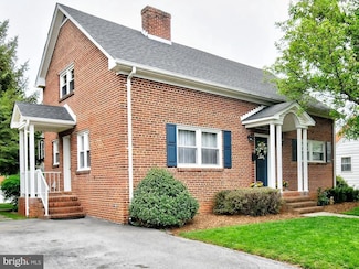 535 Washington Ave, Front Royal, VA 22630