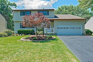 30 Hancock Dr, Glenmont, NY 12077