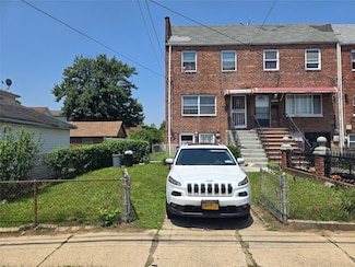 17911 Eveleth Rd, Jamaica, NY 11434