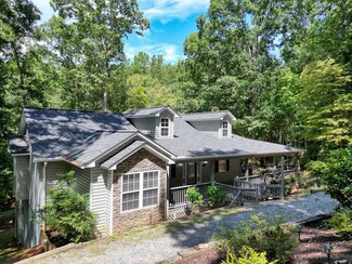 240 Hickory Ridge Cir, Hayesville, NC 28904