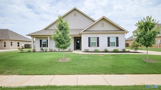 208 Maureen Dr SW, Madison, AL 35756