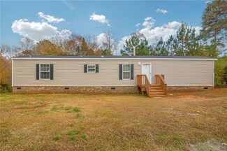 102 Bee Tree Ct, Liberty, SC 29657