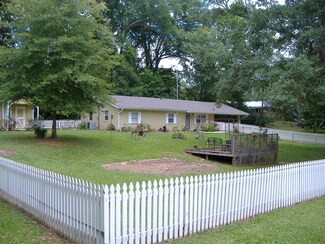 121 Valley Dr, Wiggins, MS 39577