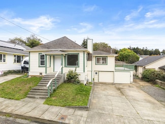 3365 K St, Eureka, CA 95503