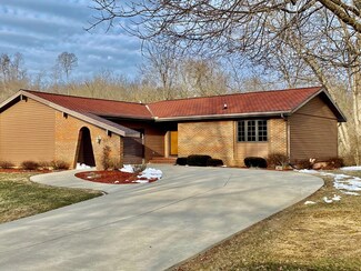 203 Elizabeth Ln, Waverly, OH 45690