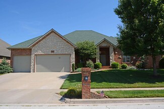 3355 E Manitoo St, Springfield, MO 65804
