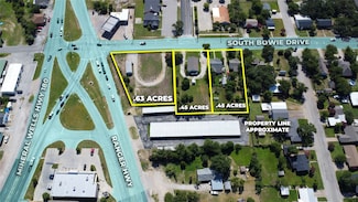202 S Bowie Dr, Weatherford, TX 76086