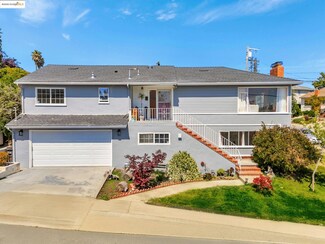 17994 Mayflower Dr, Castro Valley, CA 94546
