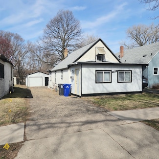 1071 Norton St, Saint Paul, MN 55117