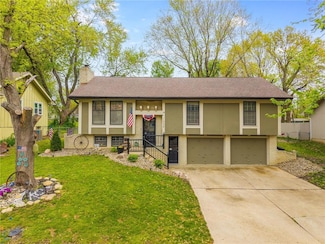 1039 Essex St, Liberty, MO 64068
