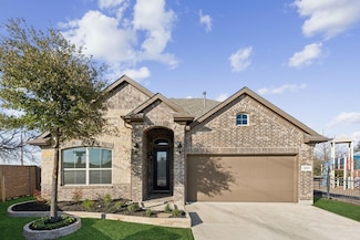 3001 Hidden Valley Dr, Fort Worth, TX 76177