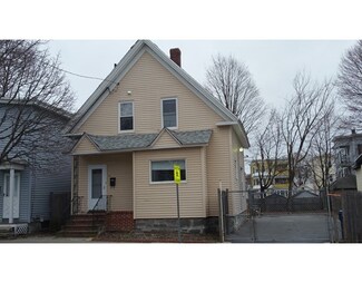 28 Chester St Unit 32, Lawrence, MA 01843