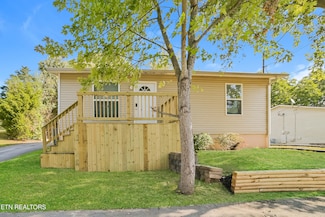 2305 Ridgecrest Dr, Knoxville, TN 37918