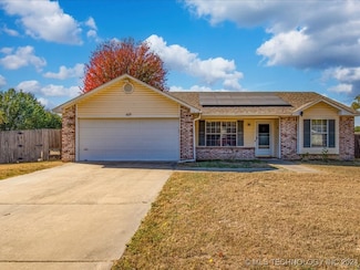 629 S Moore Ave, Dewey, OK 74029