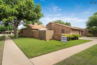 2820 Happy Hollow Dr, Wichita Falls, TX 76308