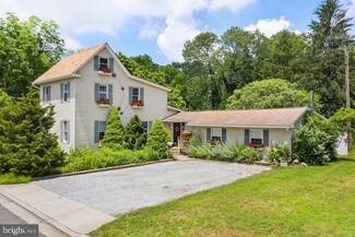49 W Millbrooke Ave, Woodstown, NJ 08098