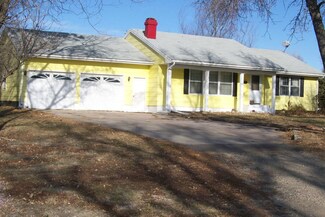 406 E Commerce St, Plankinton, SD 57368