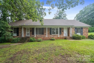 4703 Fairheath Rd, Charlotte, NC 28210