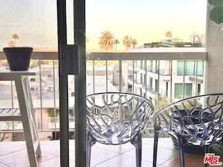 441 N Oakhurst Dr Unit 606, Beverly Hills, CA 90210