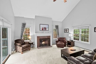 7 Hemlock St, Kingston, MA 02364