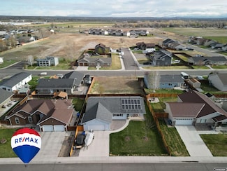 1412 E Forest Dr, Riverton, WY 82501