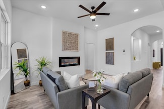 1323 S Montgomery St, Sherman, TX 75090