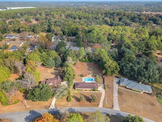 2211 Bourgogne Dr, Tallahassee, FL 32308