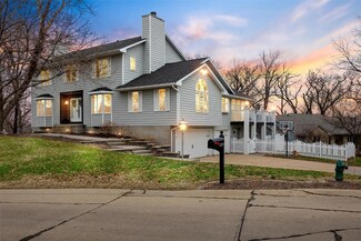 3310 Old Orchard Rd NE, Cedar Rapids, IA 52402