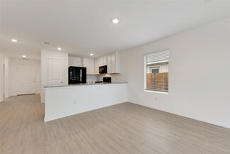 14177 Inglebert St, Pilot Point, TX 76258