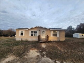 129 Mel Dr, Walhalla, SC 29691