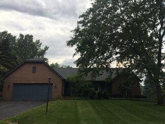 227 Tulip Cir, Island Lake, IL 60042