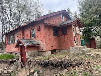 99 Twin Lake Blvd, Saint Paul, MN 55127