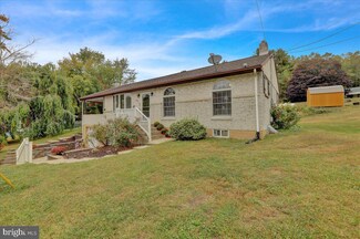 575 E Lawton St, Saint Clair, PA 17970