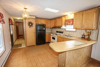 11 Hollyhock Way, Manchester, NH 03109