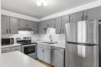 66 9th St E Unit 1712, Saint Paul, MN 55101
