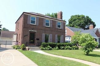 1859 Country Club Dr, Grosse Pointe Woods, MI 48236