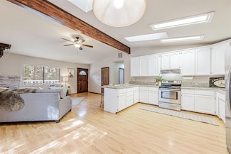 5603 Sierra Springs Dr, Pollock Pines, CA 95726