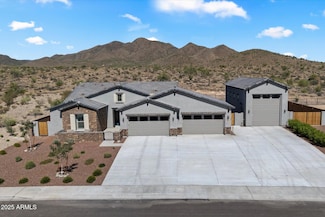 43619 N National Ct, New River, AZ 85087