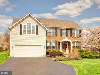 121 Applewood Ln, Dublin, PA 18917