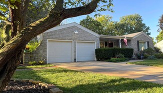 1102 E Linwood Dr, Springfield, MO 65807